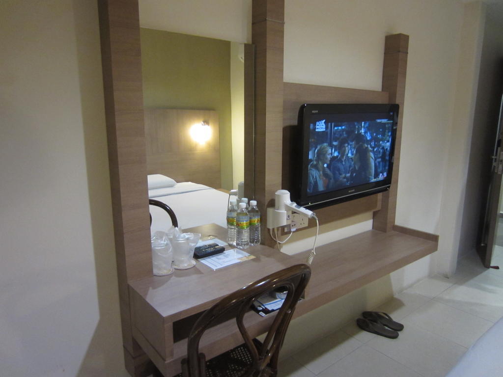 Radiant Hotel Ситиаван Стая снимка