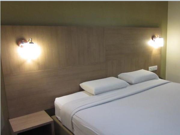 Radiant Hotel Ситиаван Екстериор снимка
