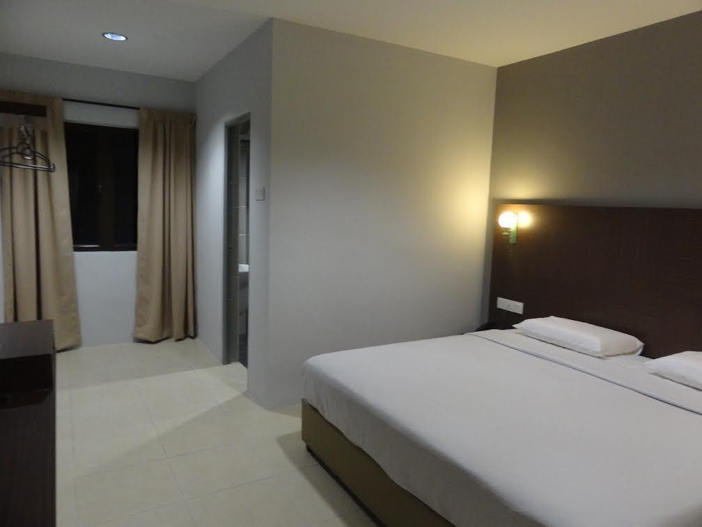 Radiant Hotel Ситиаван Екстериор снимка